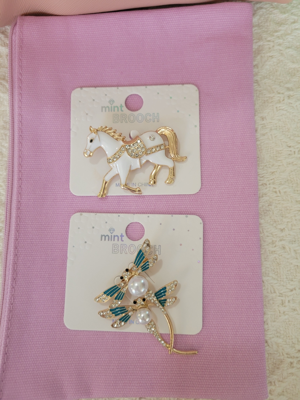 White Horse & Teal Dragonfly Brooch Set
